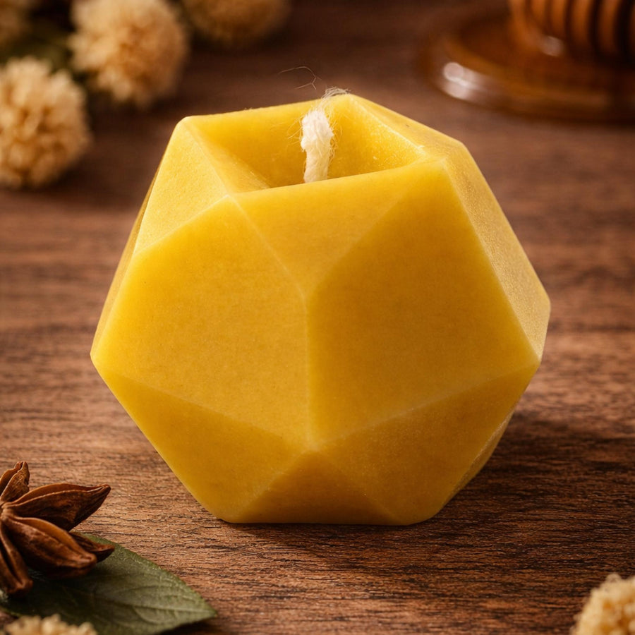 80g Diamond Shaped Beeswax Candle – 100% Natural