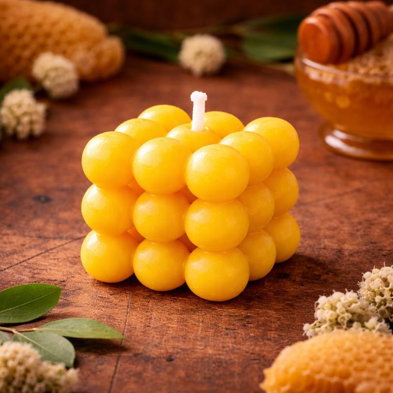 150g Medium Bubble Cube Beeswax Candle – 100% Natural